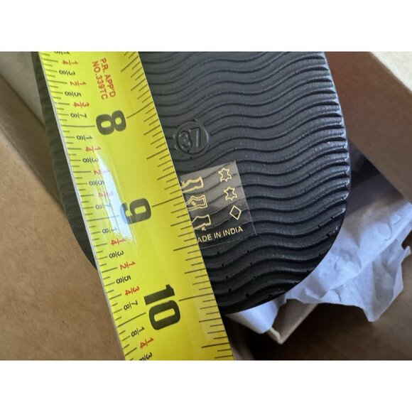 NWT EU37 /US 6-6.5 -Anthropologie Fisherman Flats Red Suede leather (NWT US$150) - Picture 12 of 13